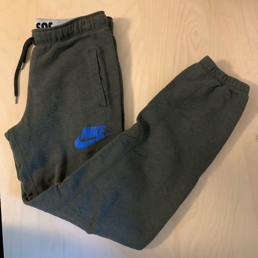 army green nike sweatpants